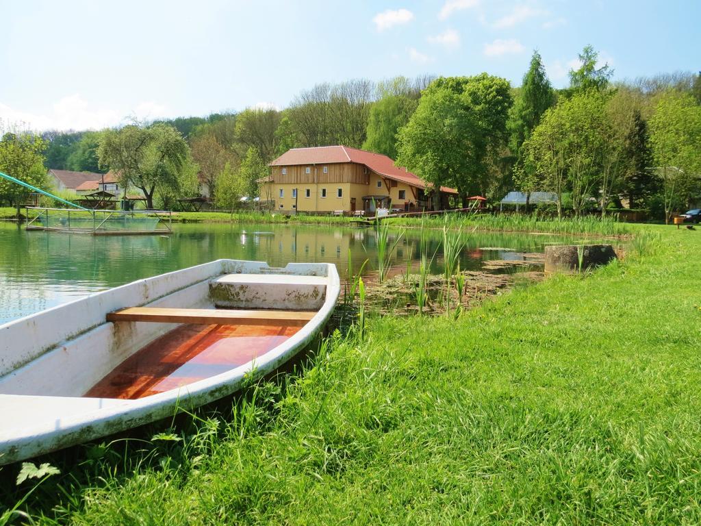 Landhotel Altes Pfarrhaus Kindelbrueck Dış mekan fotoğraf