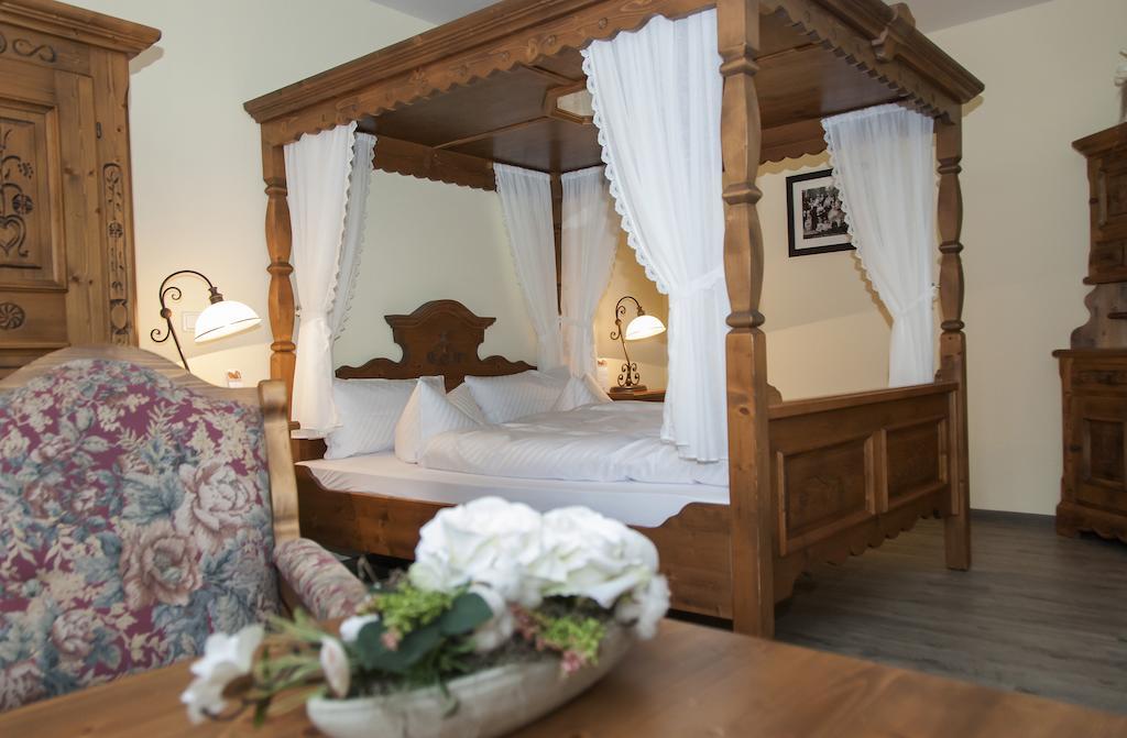 Landhotel Altes Pfarrhaus Kindelbrueck Oda fotoğraf